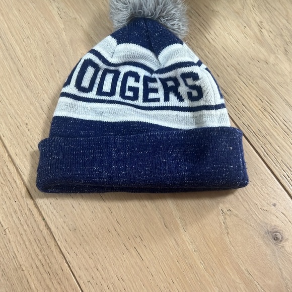 Toddler baby LA Dodgers winter hat - Picture 2 of 3